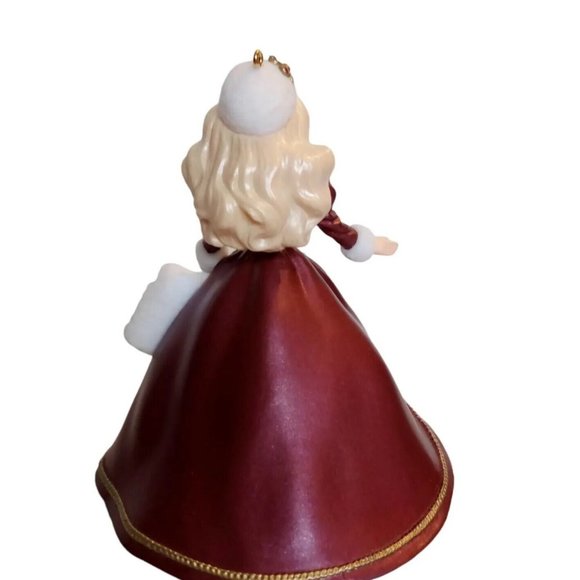 Hallmark Keepsake Ornament HOLIDAY BARBIE vintage 1996 QX15371 Original Box - Picture 7 of 9